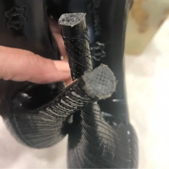 Report Signature black patent peep toe sandals, elegant!  Size 8.5. - Picture 10 of 16